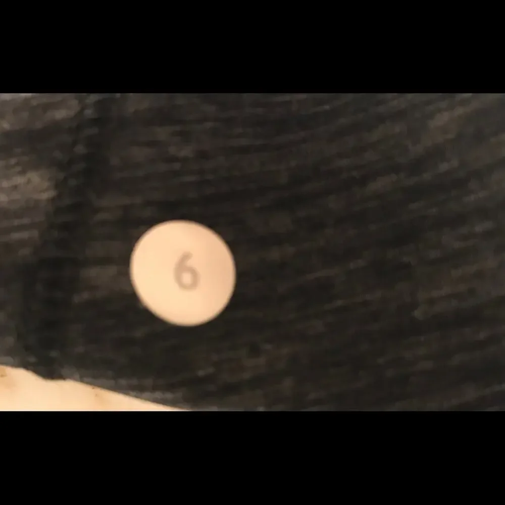RARE Lululemon Sun Runner Short Sleeve Black 6